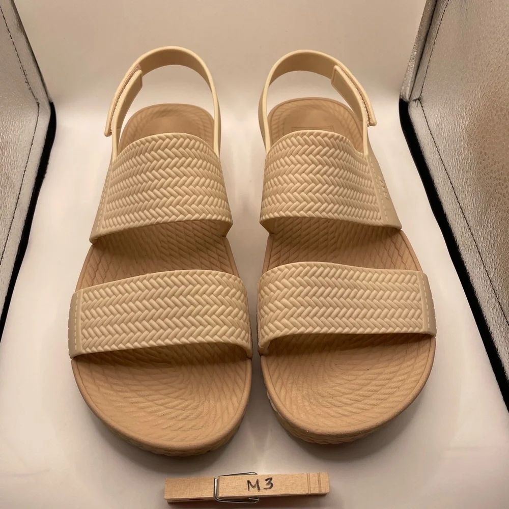 Reef Water Vista Women's Tan Sandals size 11 - Picture 3 of 10